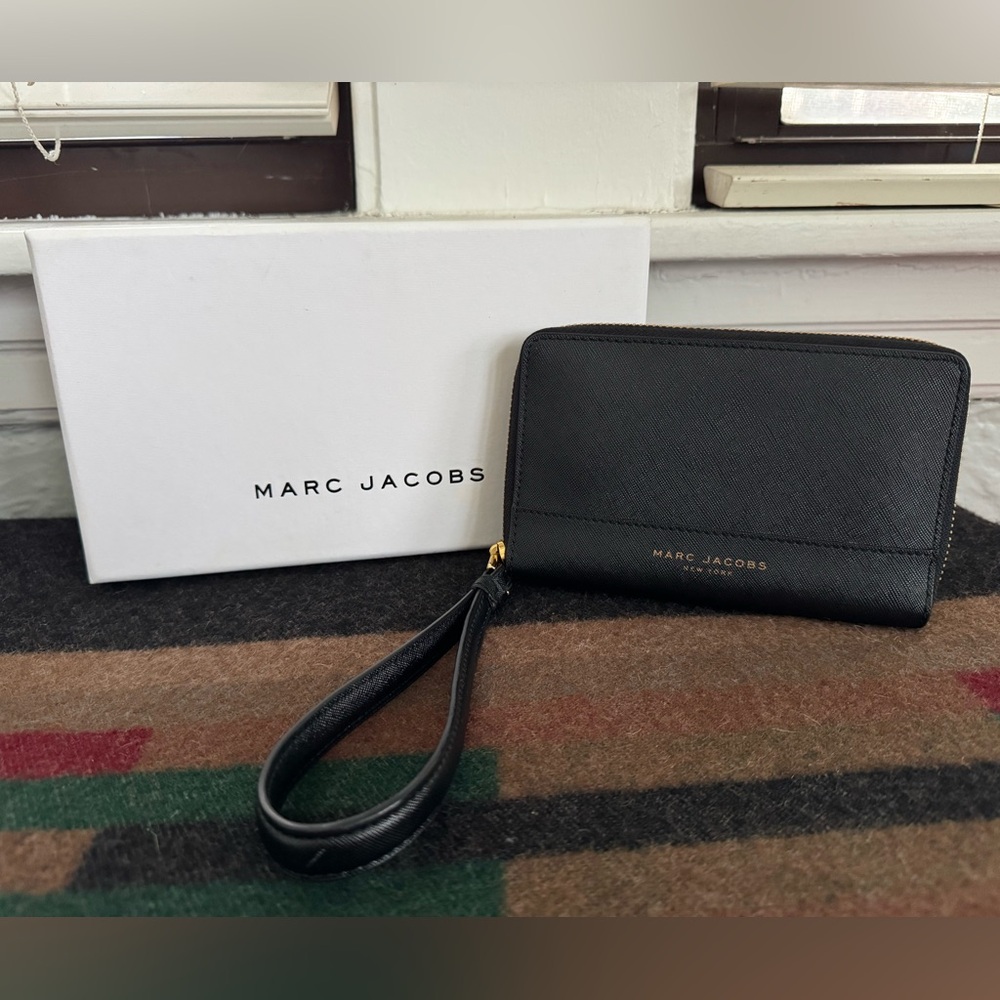 Marc Jacobs Black Wristlet Wallet